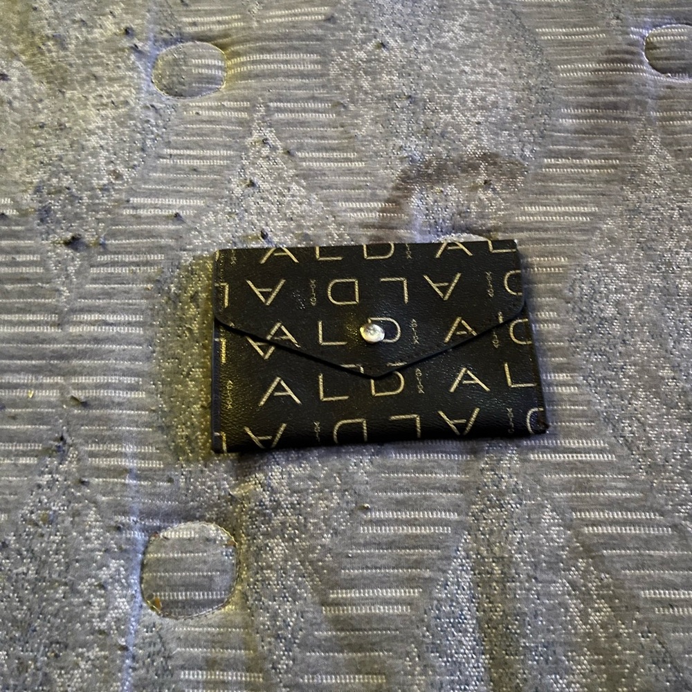 White Shell Storage Pouch - Picture 6 of 6